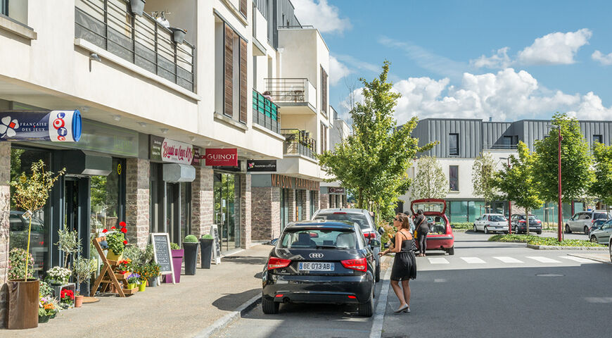 Commerces centre-bourg Orgères